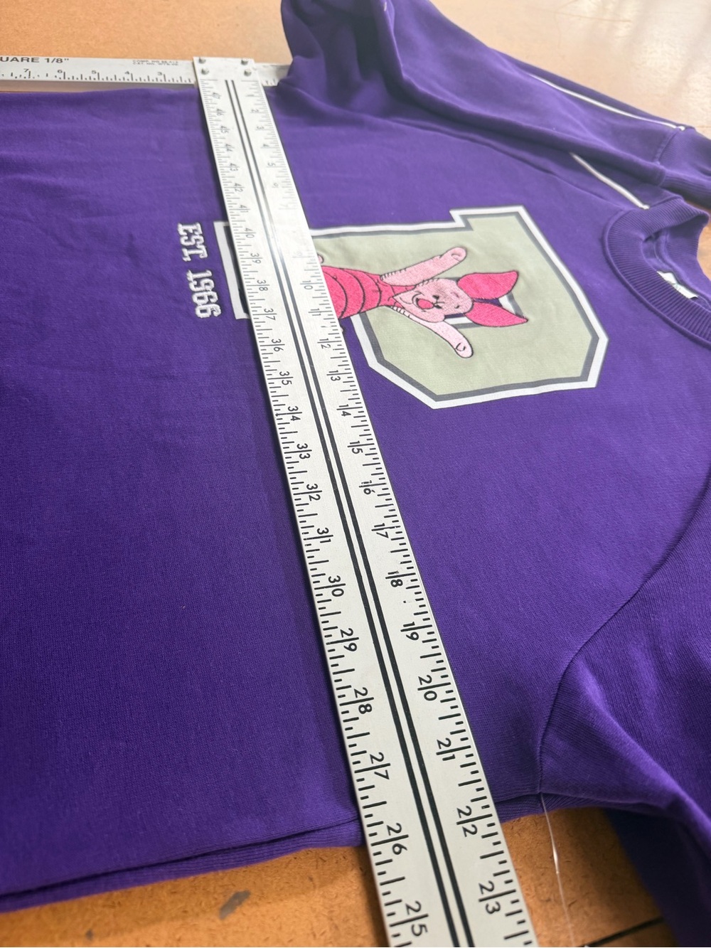 Disney - Purple Graphic Piglet Sweatshirt size M - Picture 5 of 9